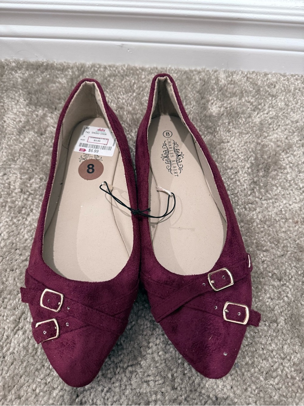 Women’s Pointed Toe Buckle Flats in Burgundy